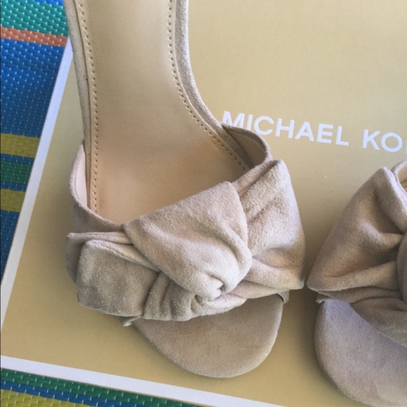 Donated- Michael Kors open toe heels size 6 - Picture 3 of 5